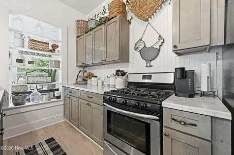 105 E Hargett Street Richlands NC 28574