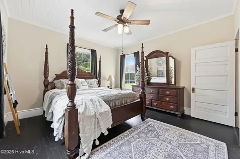 105 E Hargett Street Richlands NC 28574