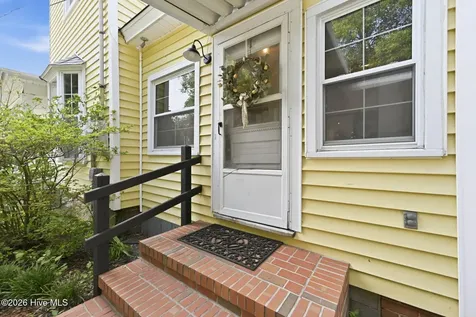 105 E Hargett Street Richlands NC 28574