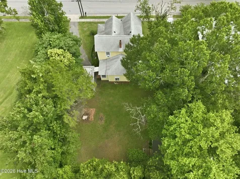 105 E Hargett Street Richlands NC 28574