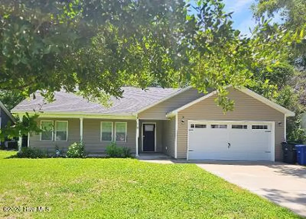 207 Sherwood Road Jacksonville NC 28540