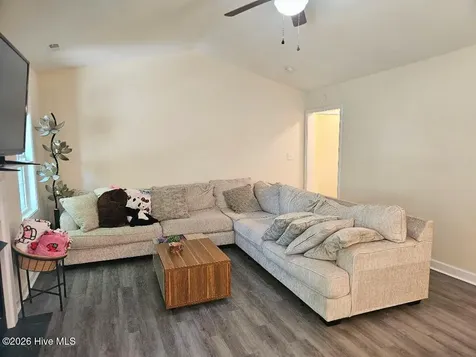 207 Sherwood Road Jacksonville NC 28540