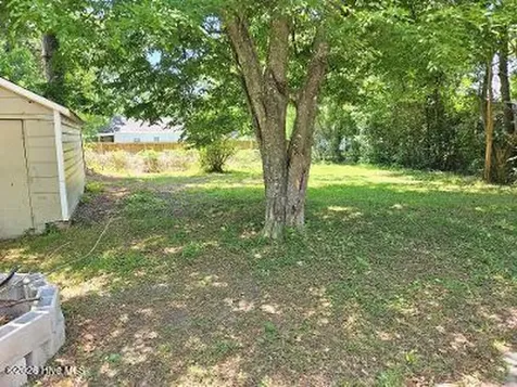 207 Sherwood Road Jacksonville NC 28540