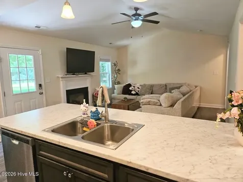 207 Sherwood Road Jacksonville NC 28540