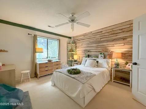 5932 Chester Street Wilmington NC 28405
