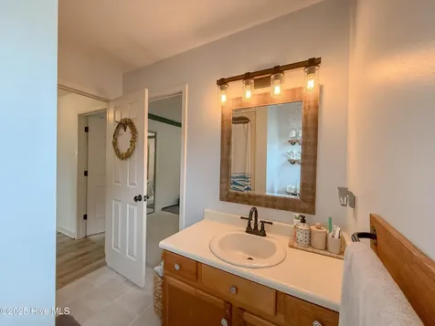 5932 Chester Street Wilmington NC 28405