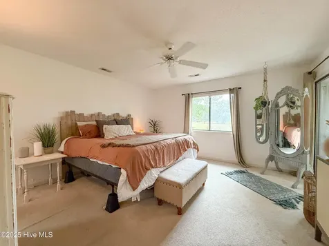 5932 Chester Street Wilmington NC 28405