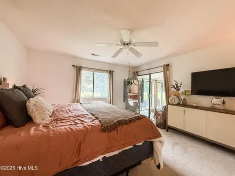 5932 Chester Street Wilmington NC 28405
