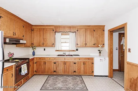 5233 Sharon Acres Road Elm City NC 27822