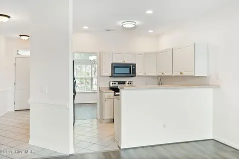 1009 Avenshire Circle Wilmington NC 28412