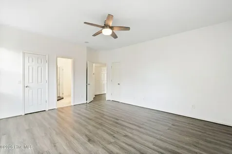 1009 Avenshire Circle Wilmington NC 28412