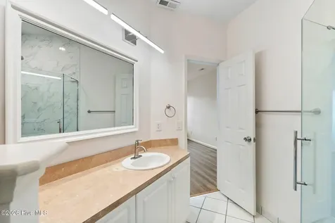 1009 Avenshire Circle Wilmington NC 28412