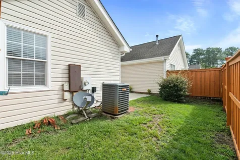 1009 Avenshire Circle Wilmington NC 28412