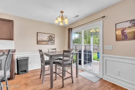 511 New Hanover Trail Jacksonville NC 28546