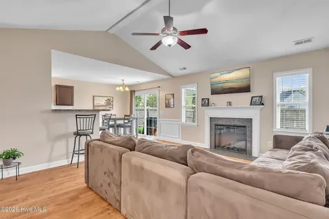 511 New Hanover Trail Jacksonville NC 28546