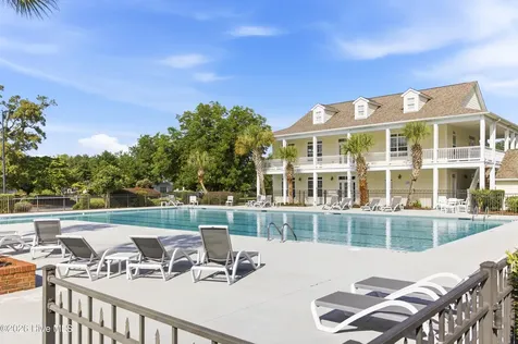 26 W Scarborough Court Hampstead NC 28443