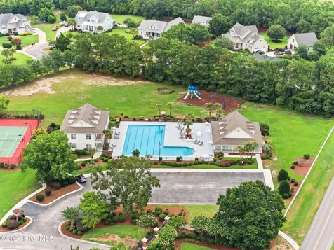 26 W Scarborough Court Hampstead NC 28443