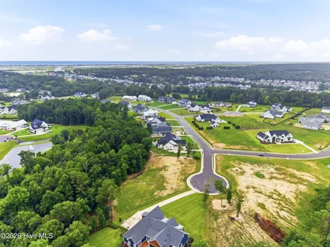 26 W Scarborough Court Hampstead NC 28443