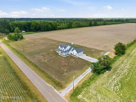 2701 Sis Mills Road Grimesland NC 27837