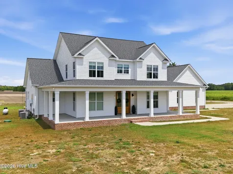 2701 Sis Mills Road Grimesland NC 27837