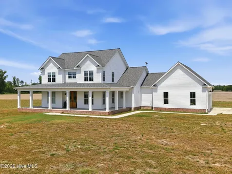 2701 Sis Mills Road Grimesland NC 27837