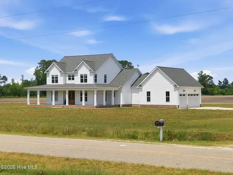 2701 Sis Mills Road Grimesland NC 27837