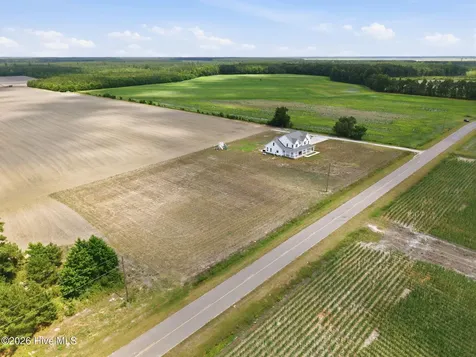 2701 Sis Mills Road Grimesland NC 27837