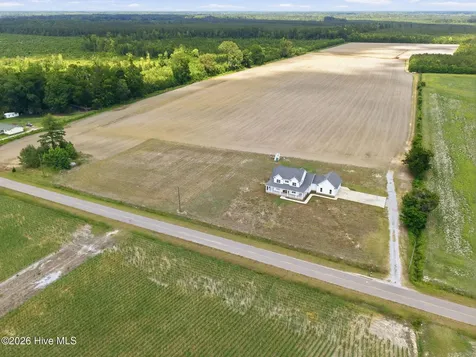 2701 Sis Mills Road Grimesland NC 27837