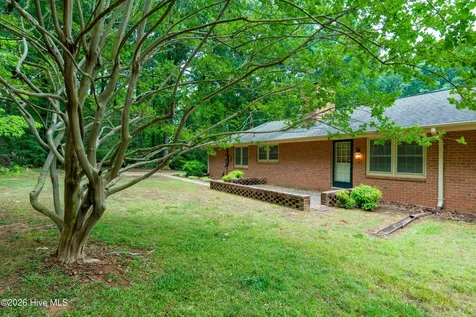 806 Cliftwood Drive Siler City NC 27344