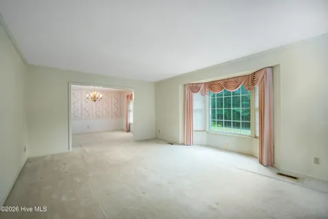 806 Cliftwood Drive Siler City NC 27344