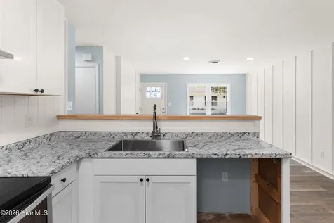 4211 Peachtree Avenue Wilmington NC 28403
