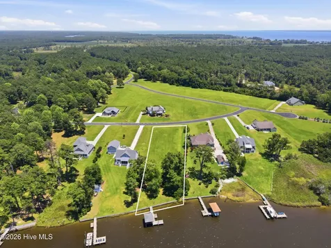 434 Southern Plantation Drive S Oriental NC 28571