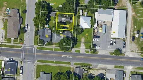 1310 1/2 Bridges Street Morehead City NC 28557