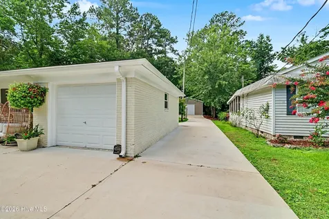 5850 Michelle Drive Wilmington NC 28403