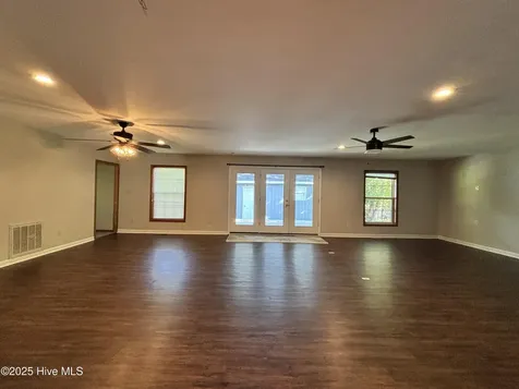 805 Gardenview Drive Jacksonville NC 28540