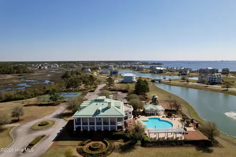 210 Colleton Square Newport NC 28570