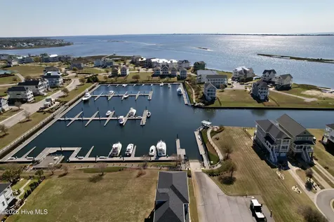 210 Colleton Square Newport NC 28570