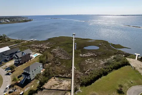 210 Colleton Square Newport NC 28570