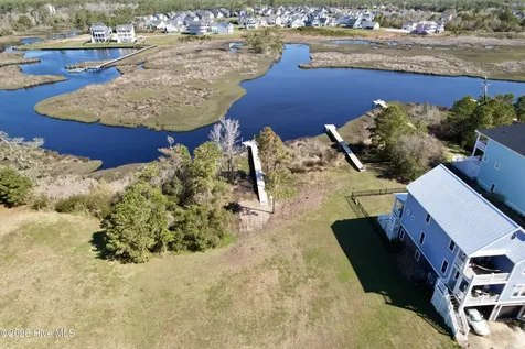 210 Colleton Square Newport NC 28570