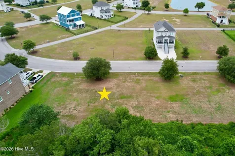 210 Colleton Square Newport NC 28570