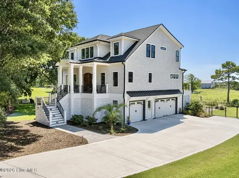 106 Seven Oaks Court Hampstead NC 28443