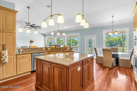 609 Sawgrass Road Hampstead NC 28443