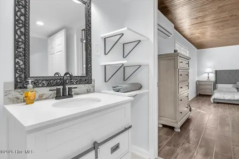 609 Sawgrass Road Hampstead NC 28443