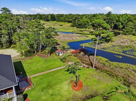 609 Sawgrass Road Hampstead NC 28443