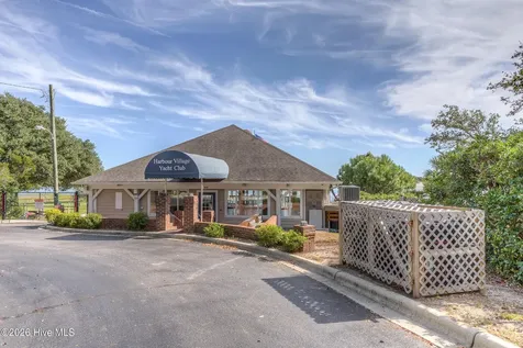 609 Sawgrass Road Hampstead NC 28443