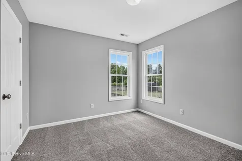 115 Dukes Lake Circle Richlands NC 28574