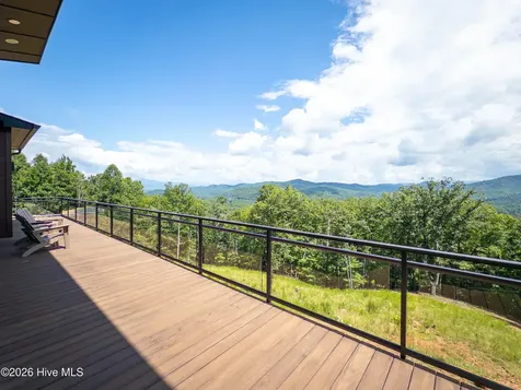 629 Peaks Drive Hayesville NC 28904