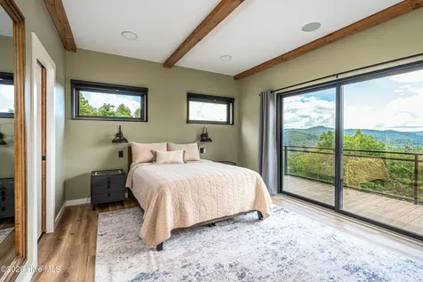 629 Peaks Drive Hayesville NC 28904