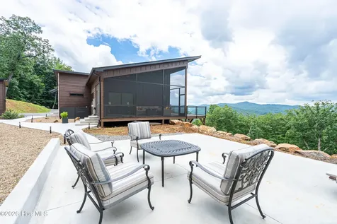 629 Peaks Drive Hayesville NC 28904