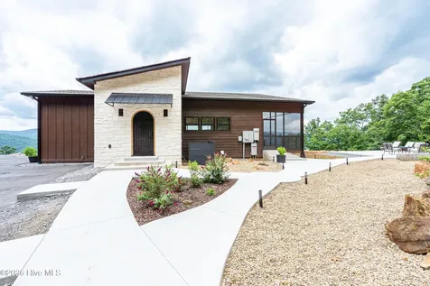 629 Peaks Drive Hayesville NC 28904